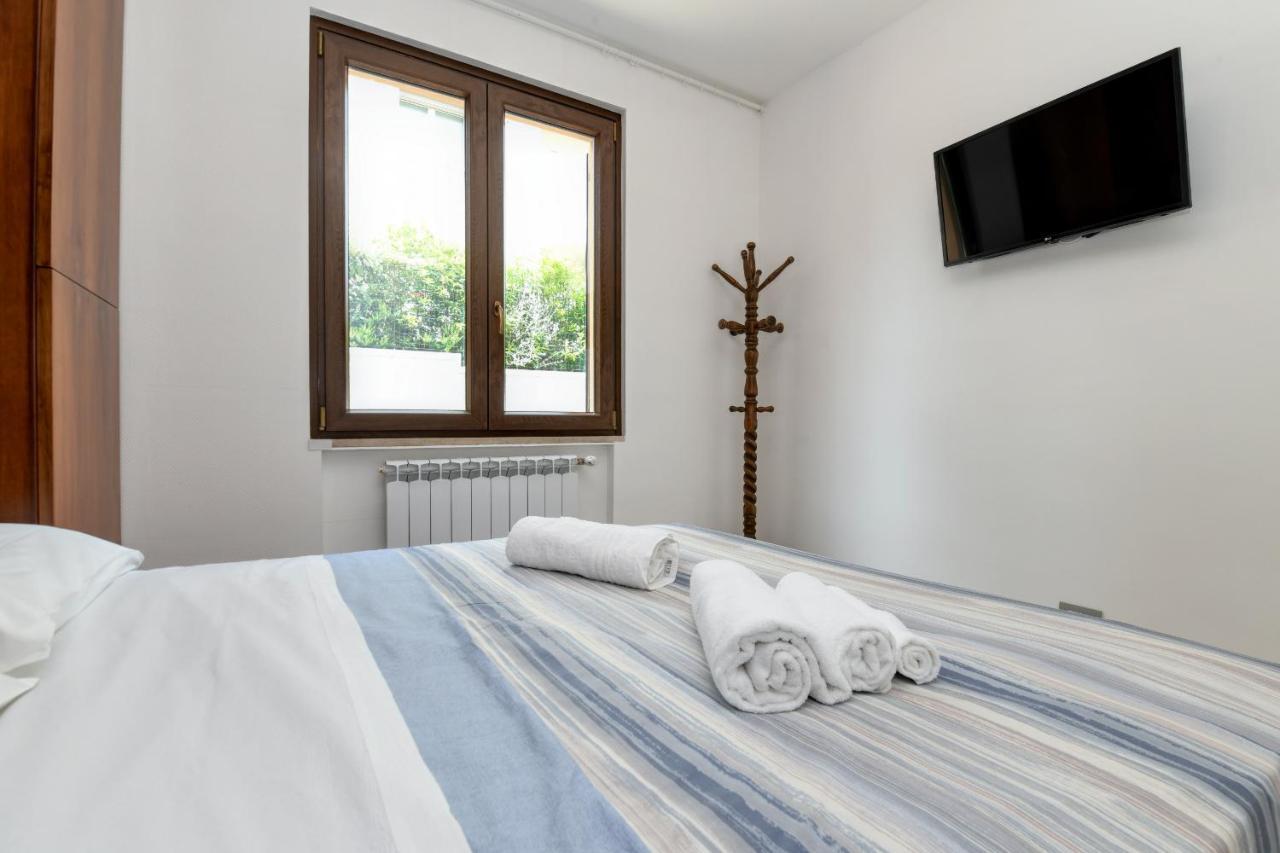 My Desenzano Holiday Apartment 데센자노델가르다 외부 사진