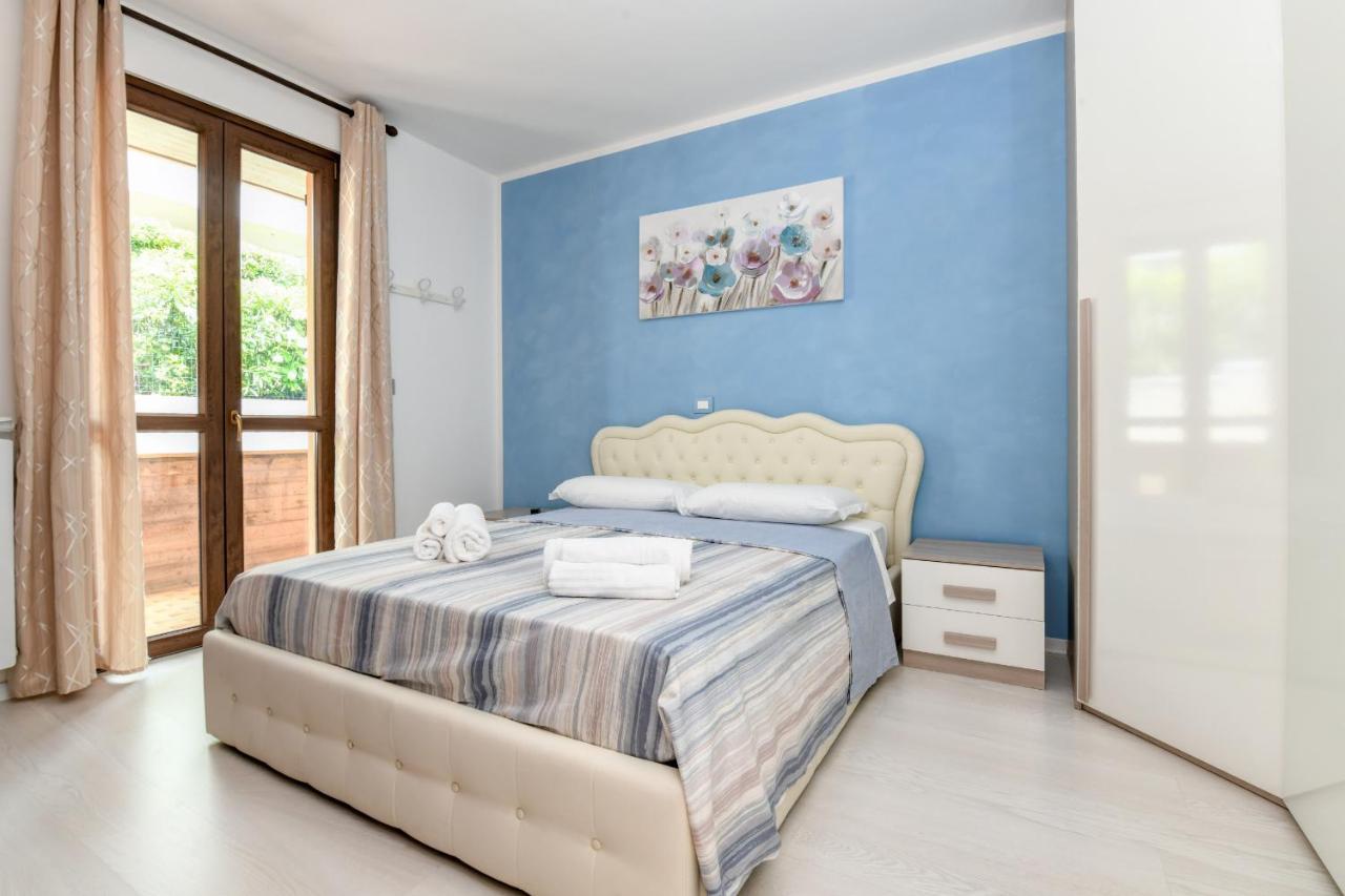 My Desenzano Holiday Apartment 데센자노델가르다 외부 사진