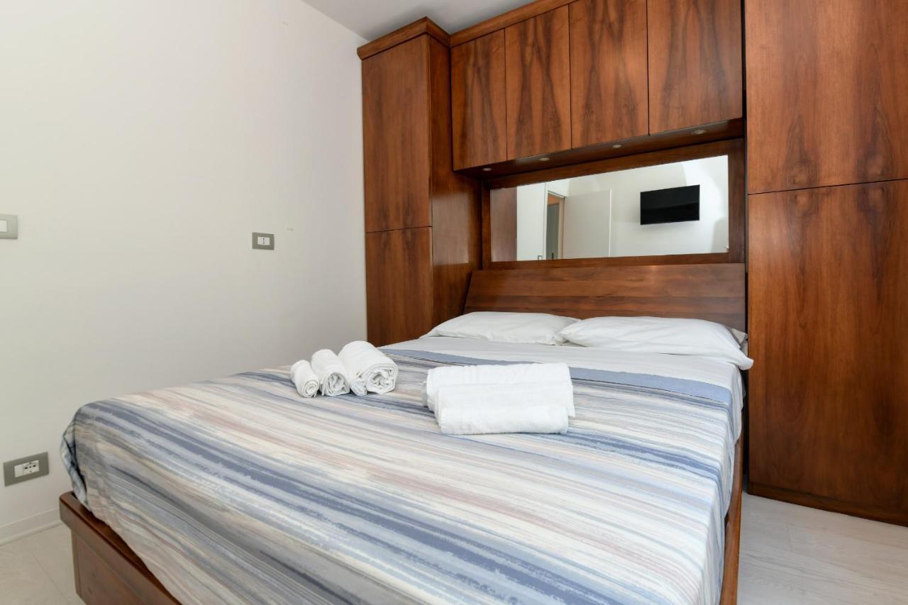 My Desenzano Holiday Apartment 데센자노델가르다 외부 사진